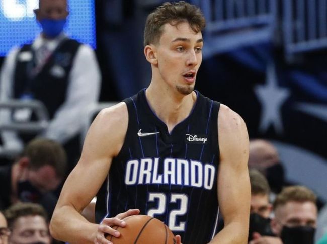 据同样亮眼 据同样亮眼